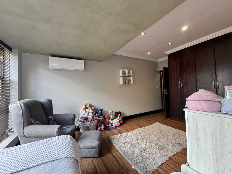 4 Bedroom Property for Sale in Wilkoppies North West